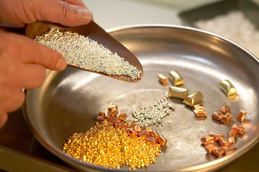 طلا گرانبهاترین فلز جهان نیست! | معرفی ۵ فلز ارزشمند دیگر،کروزه پلاتین